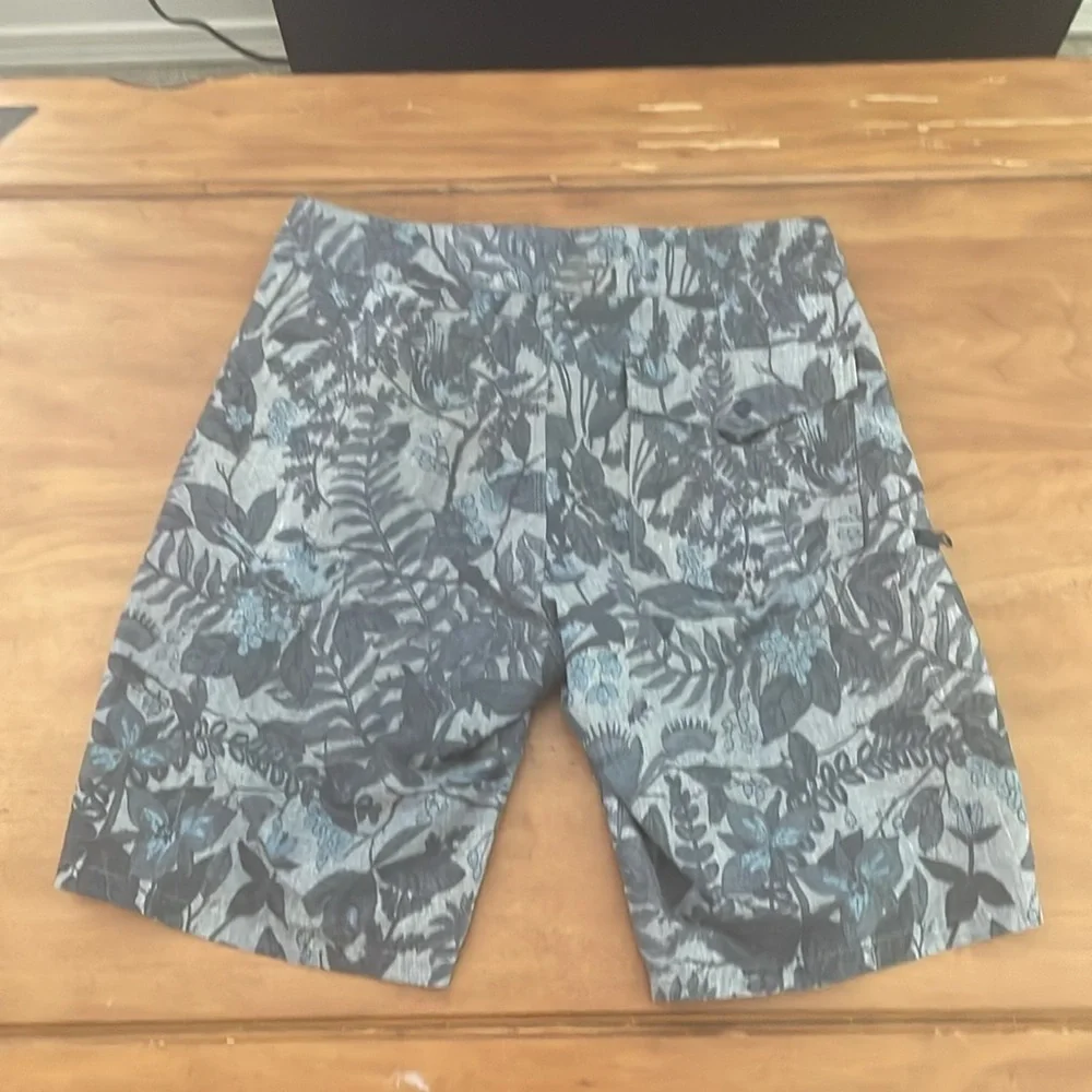 Burton Board Shorts Size 31